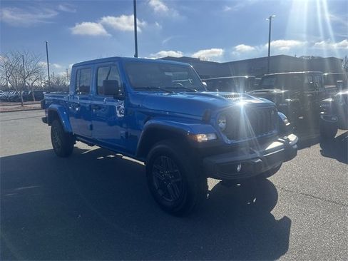 New 2025 Jeep Gladiator Sport image 14