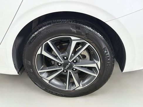 Used 2024 Kia Forte LXS FWD image 30