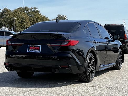 Used 2025 Toyota Camry XSE image 4