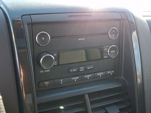 Used 2010 Ford Explorer XLT image 22