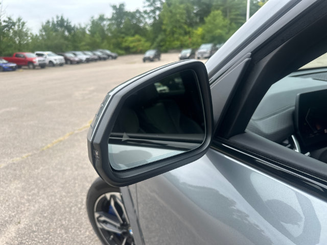 Used 2026 BMW X2 xDrive28i AWD/4WD image 15