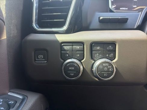 Used 2024 GMC Sierra 1500 Denali w/ Denali Reserve Package AWD/4WD image 38