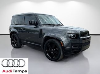 Used 2023 Land Rover Defender 90 V8 video 1