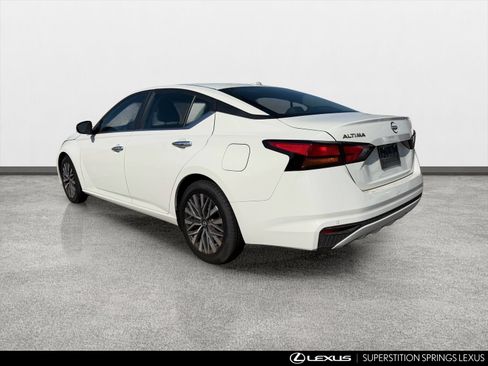 Used 2025 Nissan Altima 2.5 SV FWD image 4