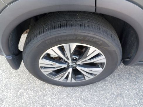 Used 2023 Nissan Rogue SV w/ SV Premium B Package image 27