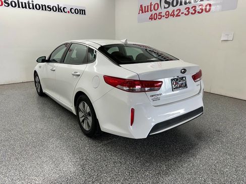 Used 2018 Kia Optima Premium w/ Convenience Package image 5