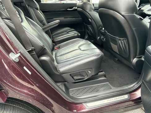 Used 2021 Hyundai Palisade Limited image 15