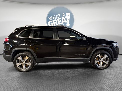 Used 2019 Jeep Cherokee Limited image 2