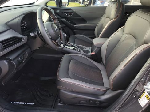 Certified 2025 Subaru Crosstrek 2.5i Limited w/ Crosstrek Mirror Package image 21