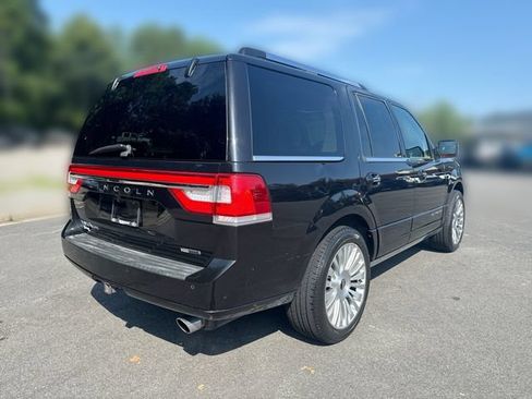 Used 2015 Lincoln Navigator 4WD w/ Equipment Group 101A Reserve image 8
