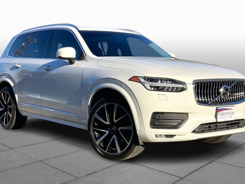 Used 2021 Volvo XC90 T6 Momentum w/ Advanced Package image 2