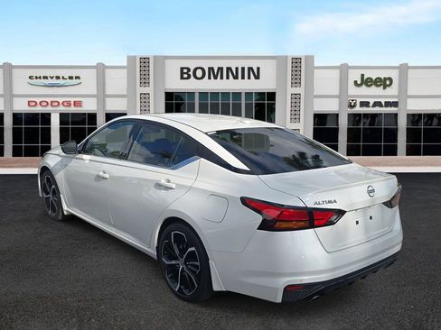 Used 2024 Nissan Altima 2.5 SR w/ SR Premium Package image 4