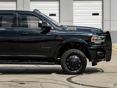 Used 2022 RAM 3500 Laramie w/ Night Edition image 22