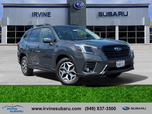 Certified 2023 Subaru Forester Premium AWD/4WD image 1