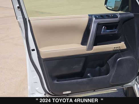 Used 2024 Toyota 4Runner Limited AWD/4WD image 14
