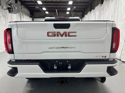 Used 2022 GMC Sierra 2500 AT4 image 6