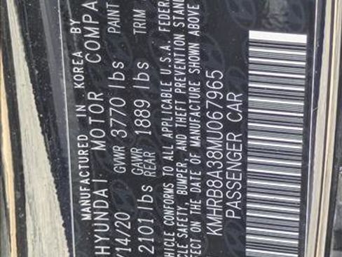 Used 2021 Hyundai Venue SE FWD image 23