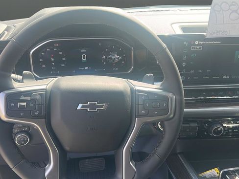 Used 2026 Chevrolet Silverado 1500 LT Trail Boss w/ Convenience Package II AWD/4WD image 14
