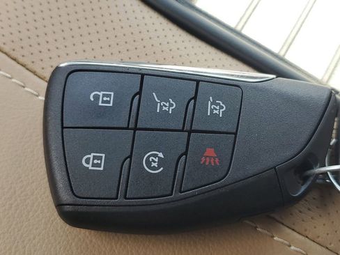 Certified 2024 Chevrolet Suburban Premier image 39