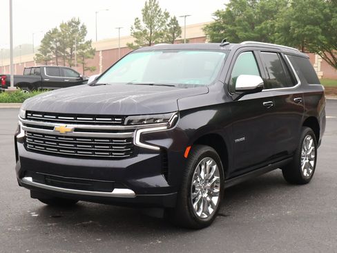 Used 2023 Chevrolet Tahoe Premier AWD/4WD image 36