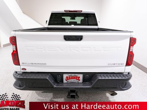 Used 2025 Chevrolet Silverado 2500 Custom w/ Custom Value Package AWD/4WD image 4