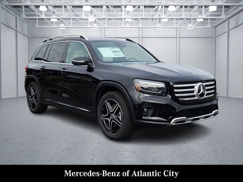 New 2026 Mercedes-Benz GLB 250 4MATIC image 1