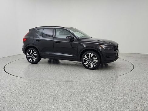 New 2026 Volvo XC40 B5 Ultra w/ Protection Package Premier AWD/4WD image 3