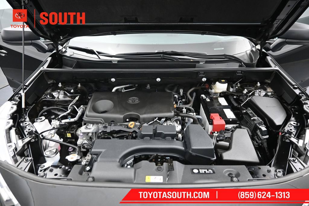 Certified 2025 Toyota RAV4 LE AWD/4WD image 32
