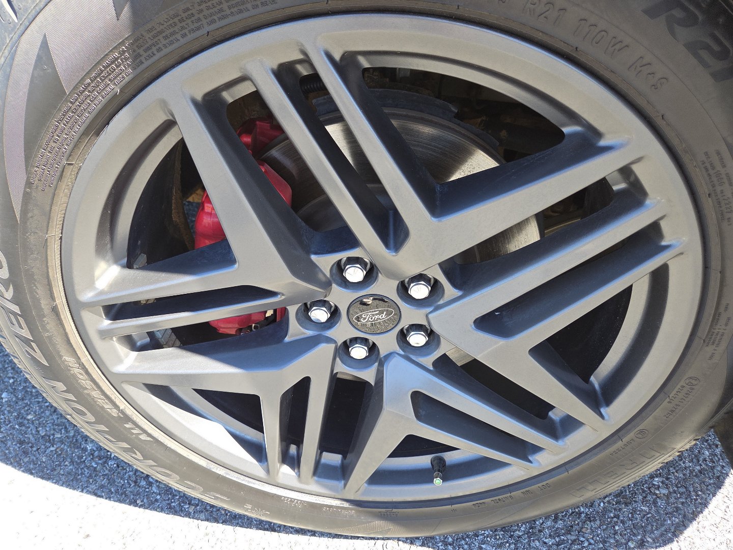 Used 2025 Ford Explorer ST w/ Sun And Sound Package RWD image 14