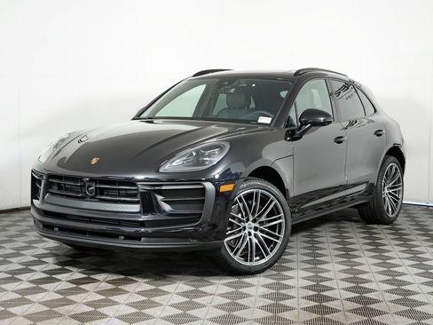 Used 2026 Porsche Macan AWD/4WD image 1