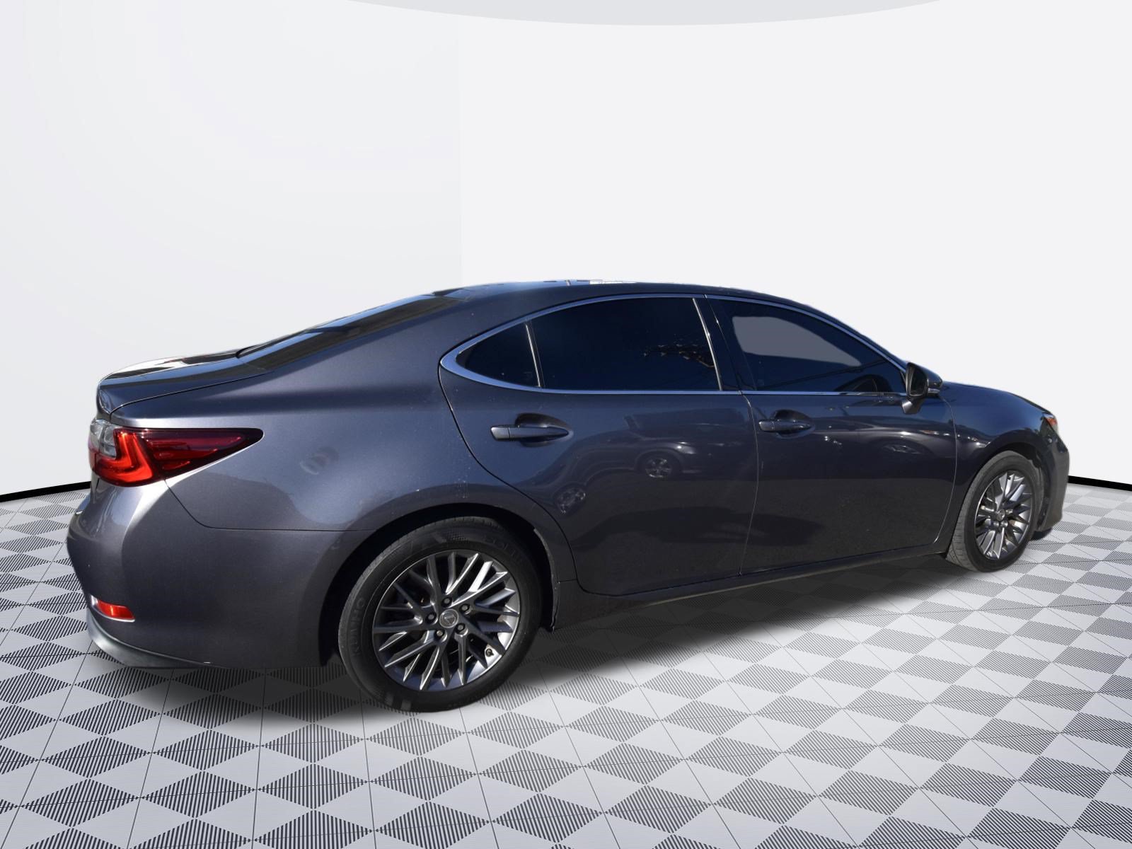 Used 2018 Lexus ES 350 w/ Navigation System Package FWD image 7