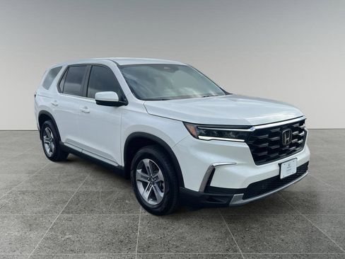 Certified 2025 Honda Pilot EX-L image 1