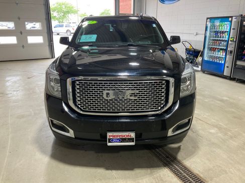 Used 2017 GMC Yukon XL Denali w/ Open Road Package AWD/4WD image 2