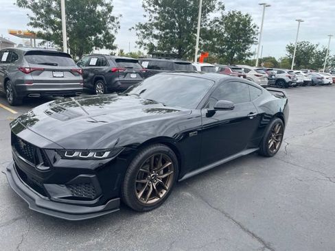 Used 2024 Ford Mustang GT Premium RWD image 5