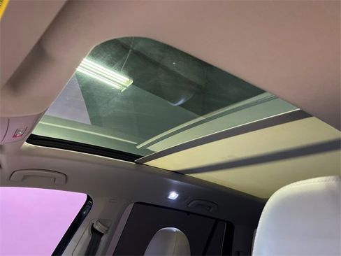 Used 2022 Volkswagen Atlas SEL Premium image 29