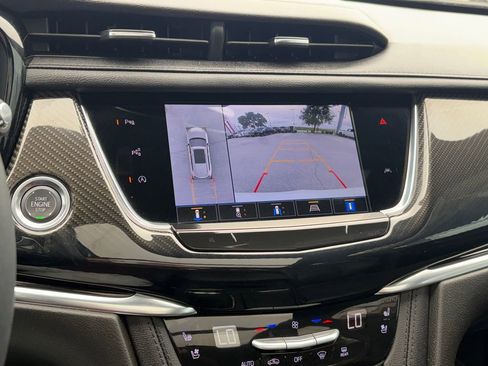 Used 2025 Cadillac XT6 Sport w/ Technology Package AWD/4WD image 18