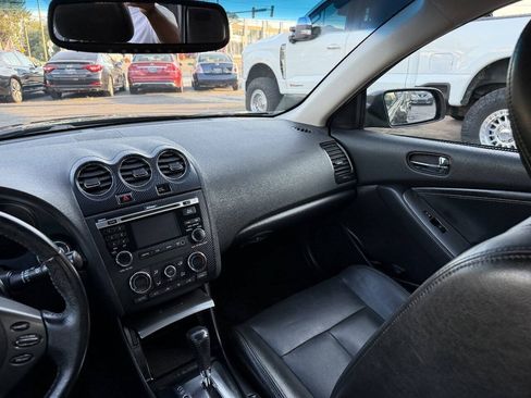 Used 2011 Nissan Altima 2.5 SL w/ 2.5SL Pkg FWD image 10