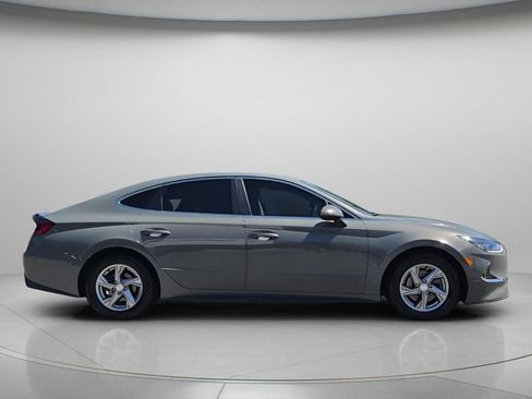 Used 2023 Hyundai Sonata SE FWD image 9