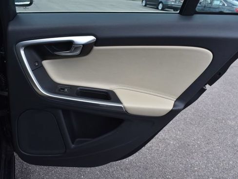Used 2016 Volvo V60 T5 Premier FWD image 40