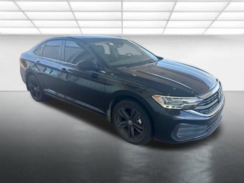 Used 2023 Volkswagen Jetta SE FWD image 1