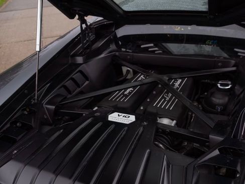 Used 2015 Lamborghini Huracan LP 610-4 image 16