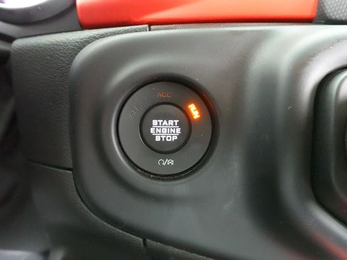 Used 2020 Jeep Wrangler Unlimited Rubicon AWD/4WD image 23