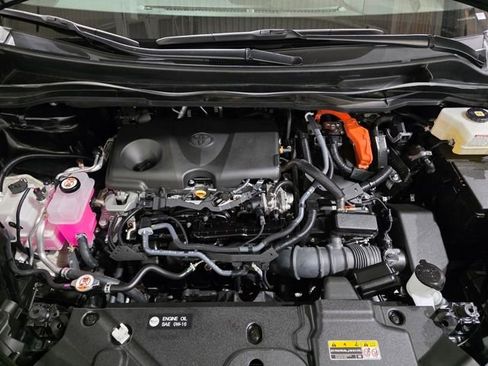 Used 2024 Toyota Sienna Platinum image 28