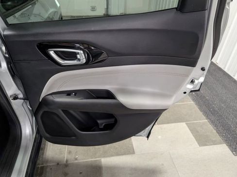 Used 2025 Jeep Compass Limited AWD/4WD image 24