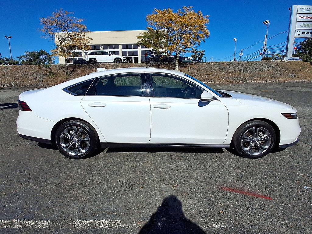 Used 2023 Honda Accord EX image 9