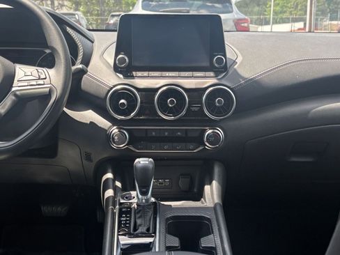 Used 2025 Nissan Sentra SV FWD image 17