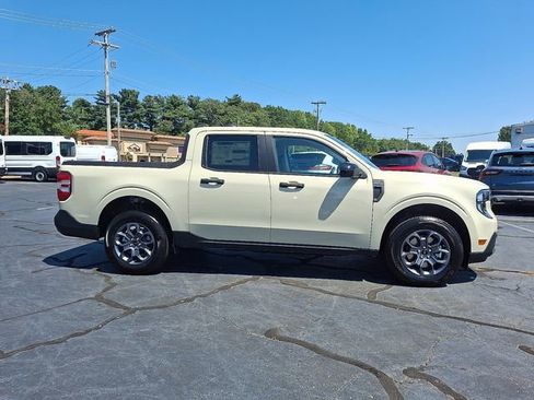 New 2025 Ford Maverick XLT w/ XLT Luxury Package image 8