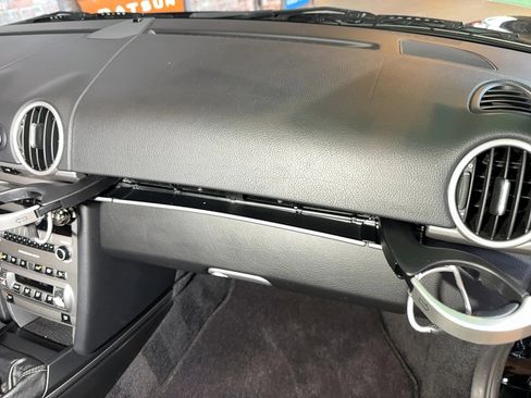 Used 2006 Porsche Boxster RWD image 75