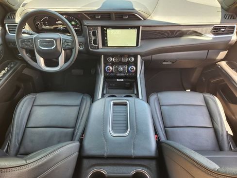 Used 2023 GMC Yukon Denali AWD/4WD image 25
