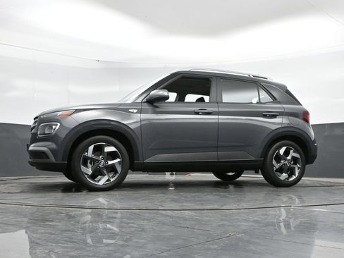 Used 2026 Hyundai Venue SEL FWD image 44